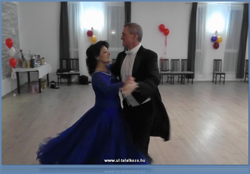 Bal09